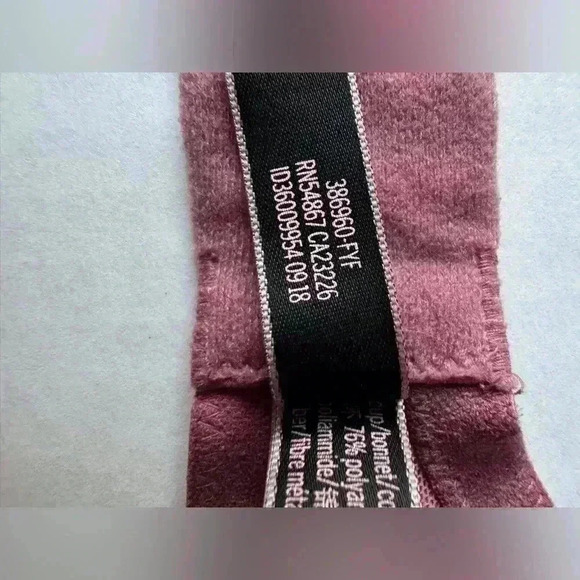 Victoria's Secret Women’s‎ Plunge Dusty Rose Gold Metallic Pink Bra Size 34 DD - Picture 7 of 7